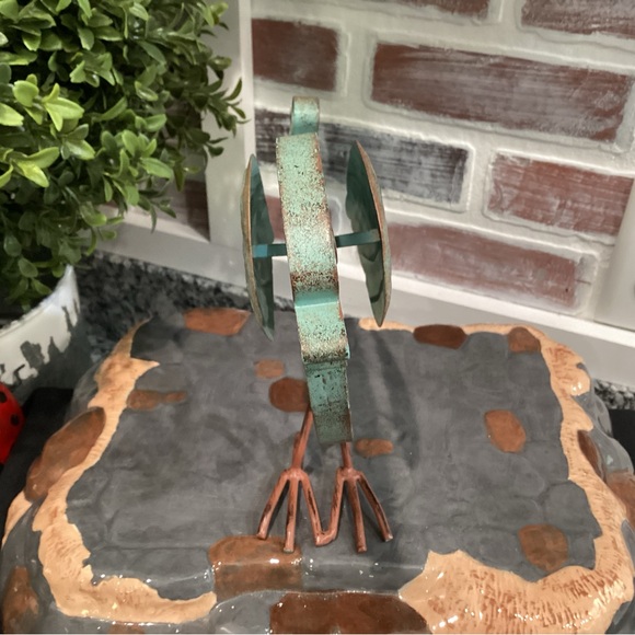 🟢 Metal Crafted Bird Decor Piece - Extremely Gently Used Item - Rustic - Picture 5 of 8